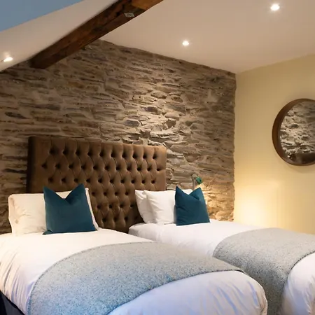 Devils Falls At The Luxury Hafod Hotel Aberystwyth Devils Bridge Exterior photo